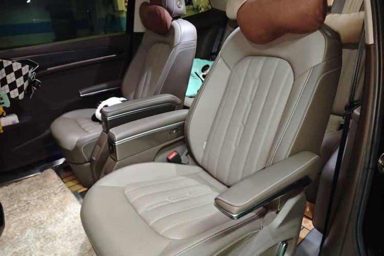 Used Volkswagen Viloran 2022 380TSI Luxury Edition