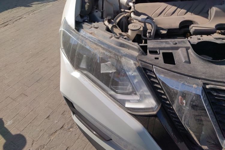 Used Nissan X-Trail 2019 2.0L CVT Smart Connect Comfort Edition 2WD Right Front Headlight