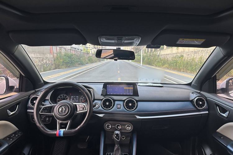 Used Dongfeng Fengon 500 2022 1.5T CVT Comfort Edition Interior 1