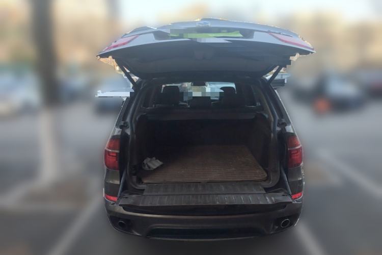 Used BMW X5 2011 xDrive35i Leading Model Trunk