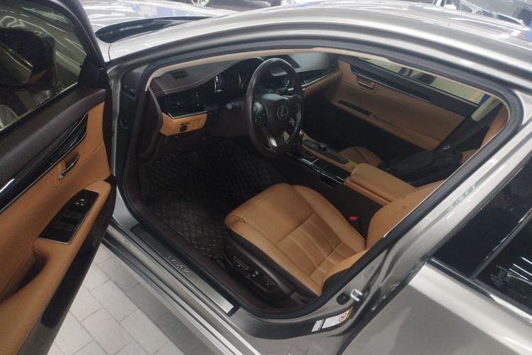 Used Lexus ES 2015 200 Elite Edition
