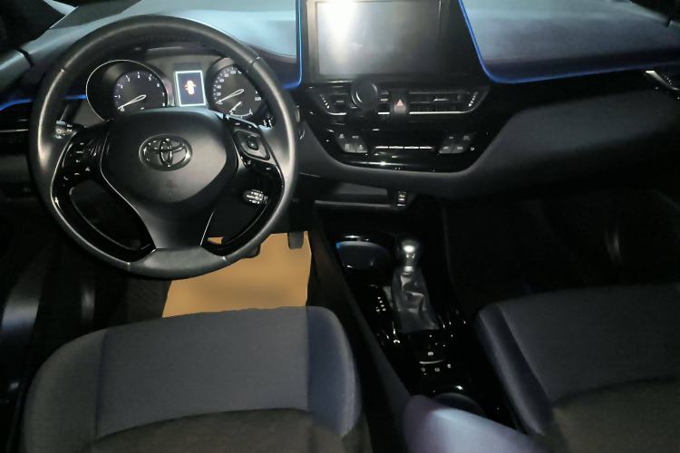 Used Toyota C-HR 2018 2.0L Luxury Edition China V Standard