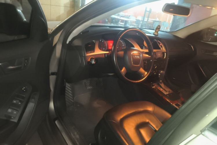 Used Audi A4L 2011 2.0 TFSI Comfort Model
