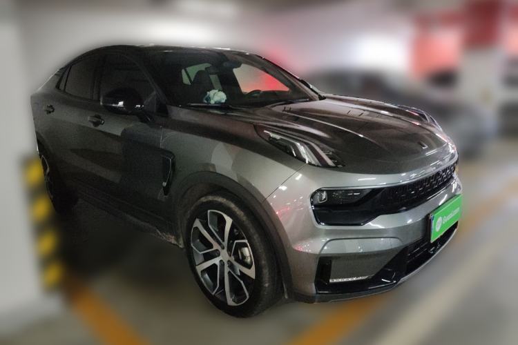 Used Lynk & Co 05 2022 2.0TD Four-Wheel Drive Dynamic Halo Front Right 45 Deg