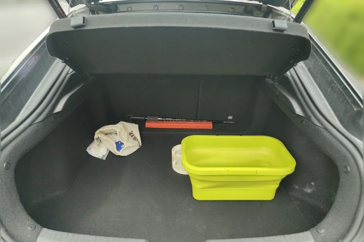 Used CHANGAN UNI-V 2022 1.5T Prestige Version Trunk