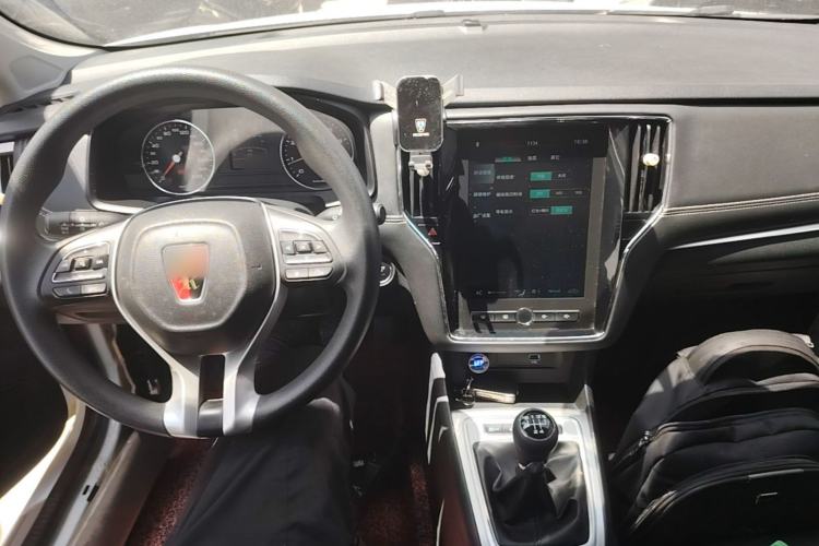 Used Roewe i6 2020 PLUS 1.6L Manual 4G Connect Glory Flagship Edition
