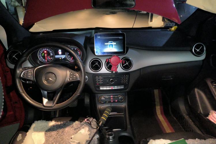 Used Mercedes-Benz B-Class 2017 B 200 Sport Edition Center Console