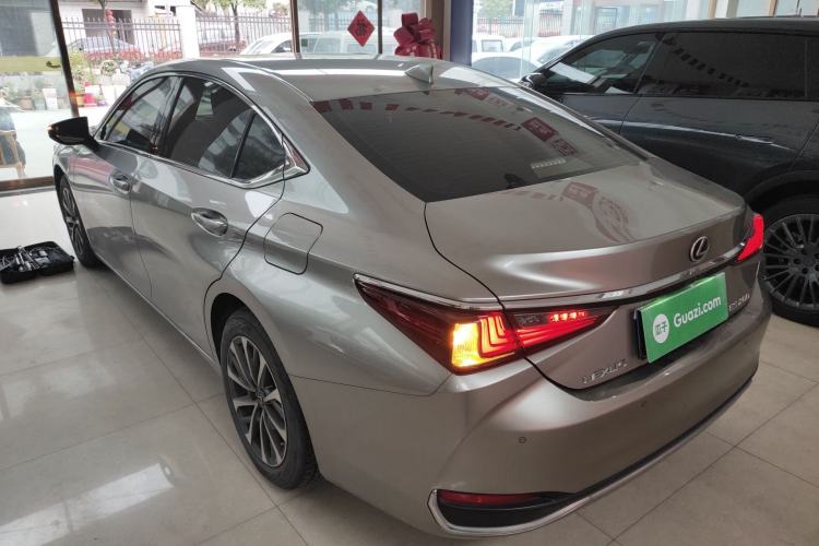 Used Lexus ES 2022 200 Excellence Edition