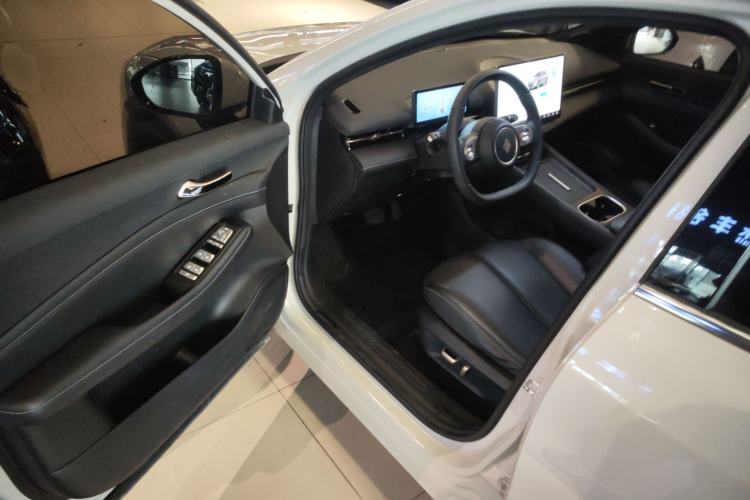 Used Baojun Yunhai 2024 600km Pure Electric Version
