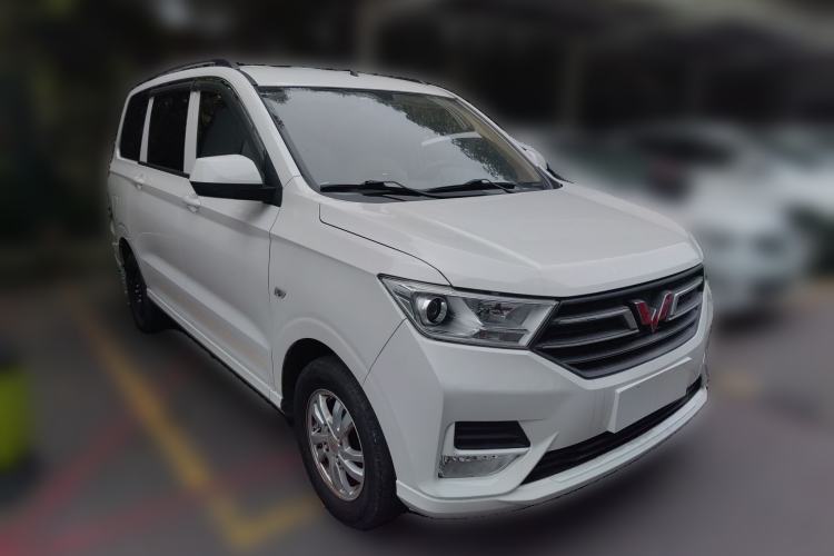 Used Wuling Hongguang 2019 1.5L S Standard Version China VI LAR Front Right 45 Deg
