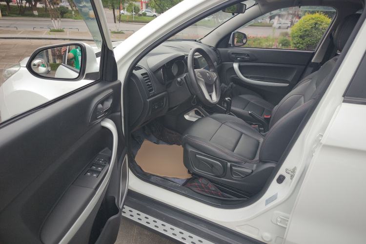 Used CHANGAN CS35 2016 1.6L Manual Luxury Model China V Standard Driver Seat