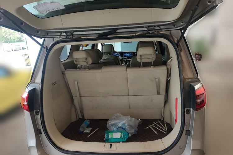 Used Buick GL8 2023 ES Lu Zun Deluxe Model
