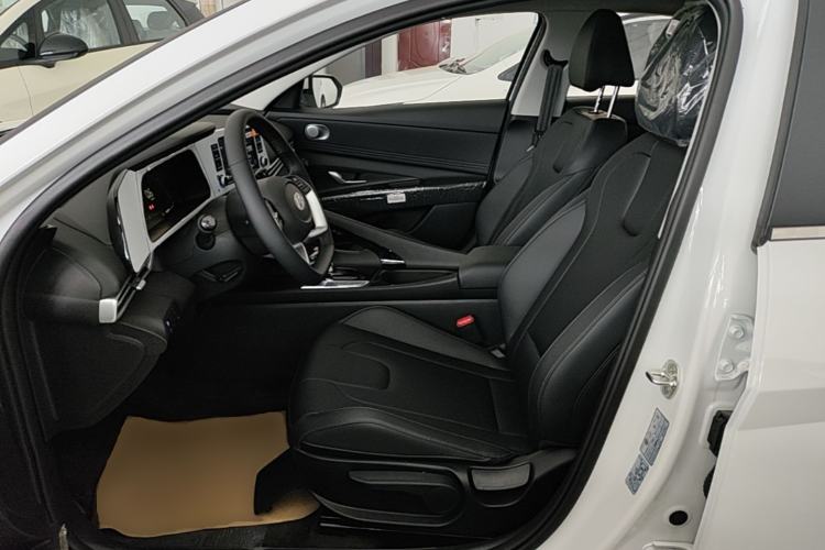 Used Hyundai Elantra 2023 1.5L CVT GLX Elite Edition
