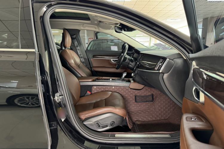 Used Volvo S90 2017 T4 Zhiyuan Edition