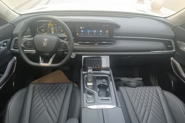 Used Bestune T99 2020 20TD Automatic Premium Edition Center Console