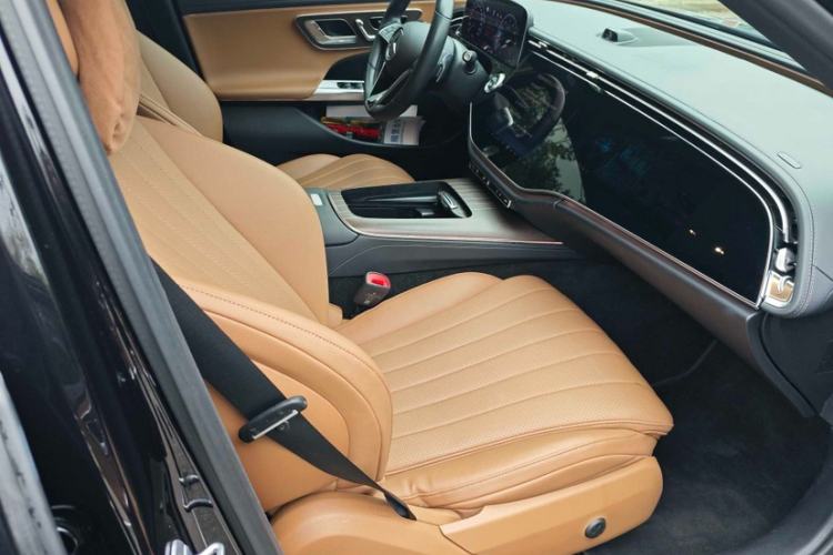 Used Mercedes-Benz E-Class 2024 E 300 L Luxury Model Interior 2