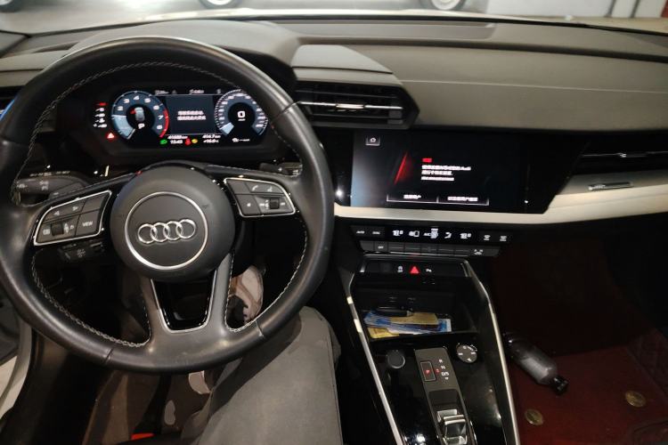 Used Audi A3 2022 Sportback 35 TFSI Fashionable Sports Model Center Console