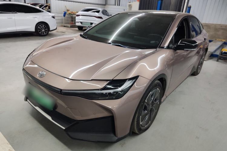 Used Toyota bZ3 2023 616 km Long-Range Premium