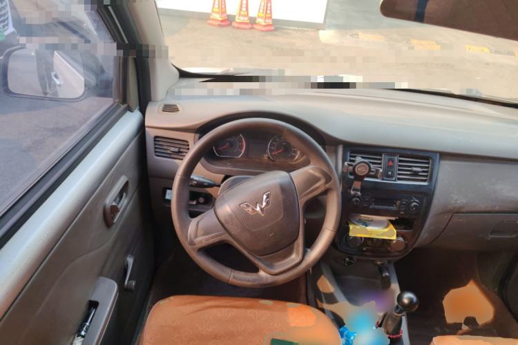 Used Wuling Rongguang V 2015 1.2L Practical Model