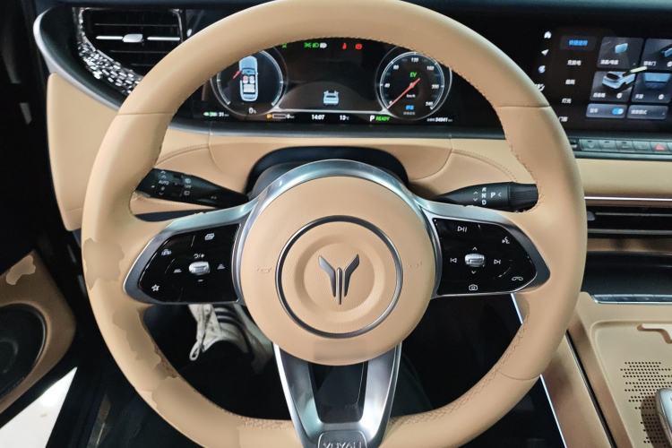 Used VOYAH FREE 2024 Ultra-Long Range Intelligent Driving Version Steering Wheel
