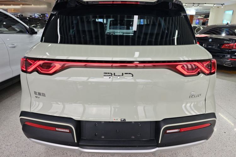 Used BYD Yuan UP 2025 Intelligent Driving Version 401 KM Dynamic Edition Rear