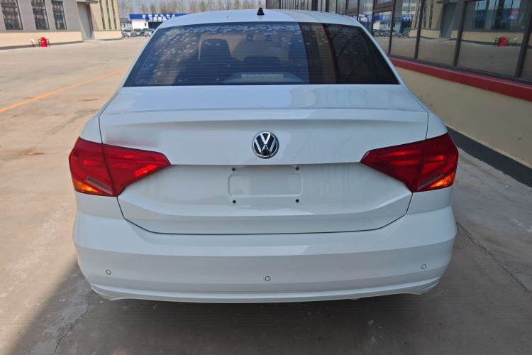 Used Volkswagen Jetta 2019 Dream Edition 1.4L Manual Fashion Version
