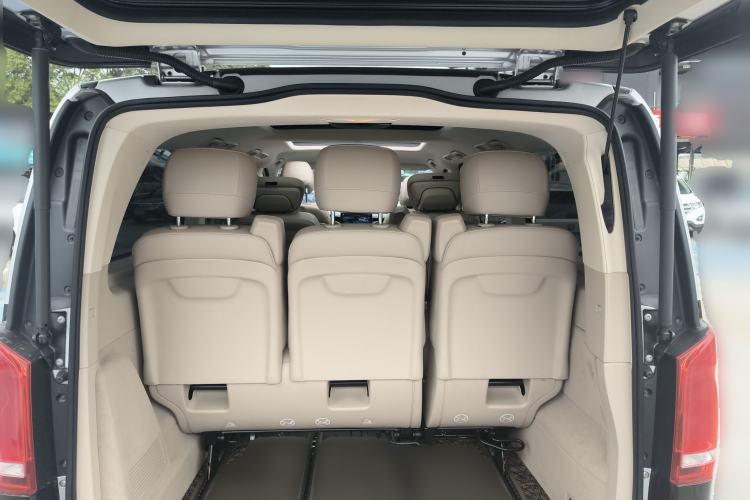 Used Mercedes-Benz V-Class 2022 V 260 L Long-wheelbase Luxury Edition Trunk