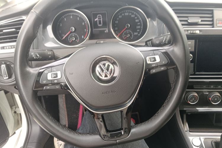 Used Volkswagen Golf 2019 280TSI DSG Comfort Version China VI Standard Steering Wheel