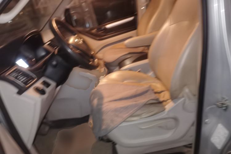 Used SAIC MAXUS G10 2014 2.0T Automatic Elite Edition
