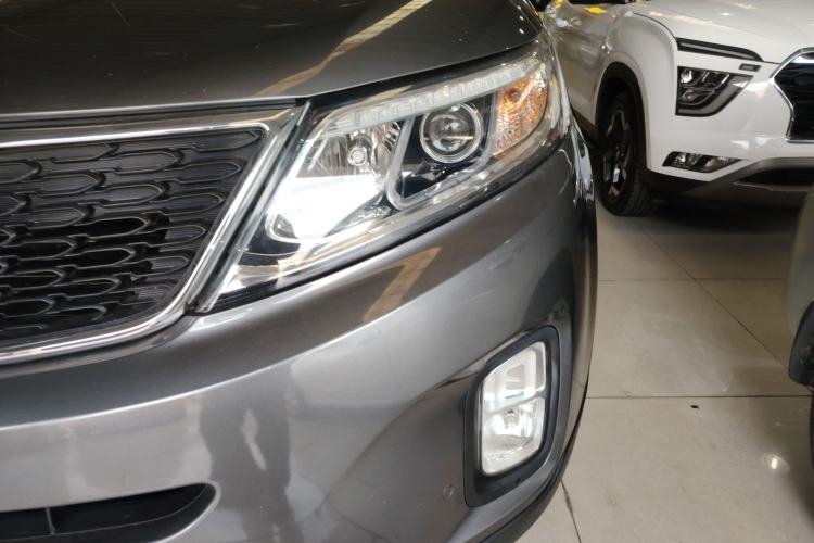 Used Kia Sorento 2013 2.4L 7-Seater Gasoline Luxury Version China IV Standard
