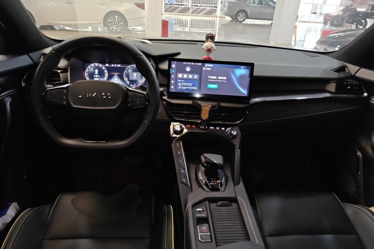 Used Lynk & Co 06 2023 Remix 1.5T Hero
