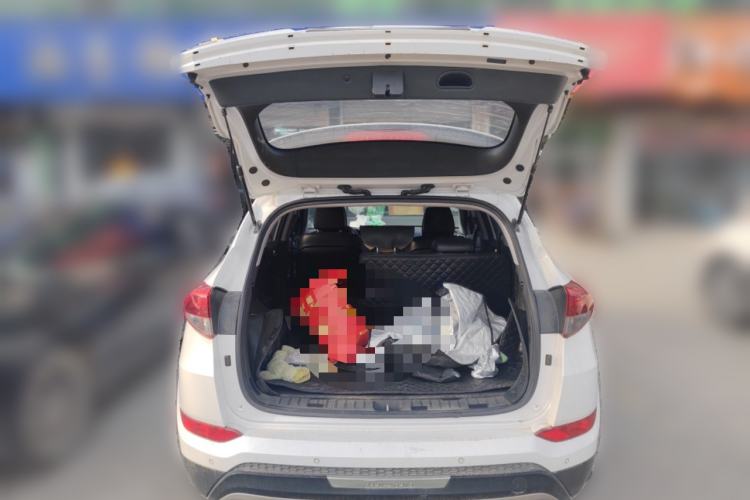 Used Hyundai Tucson 2015 1.6T Dual-Clutch Two-Wheel-Drive Smart Model Trunk