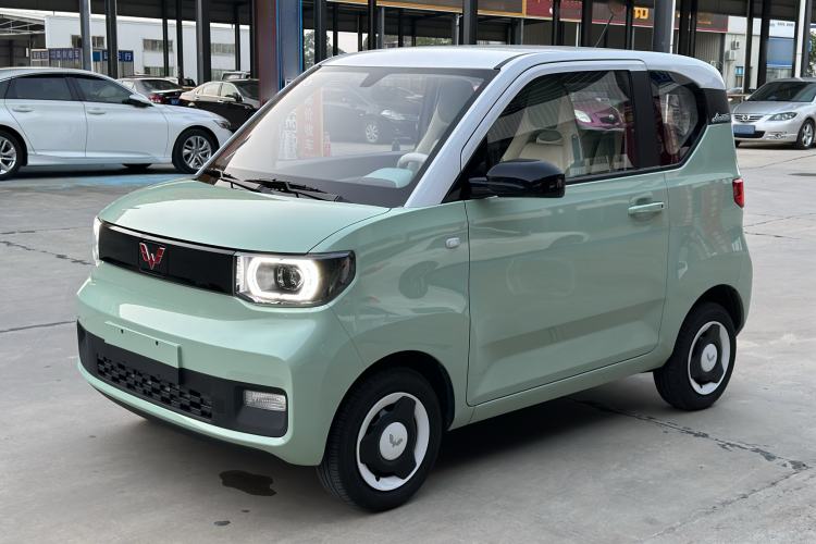 Used Wuling Hongguang MINIEV 2021 Macaron Sandwich Model 120 km Lithium Iron Phosphate