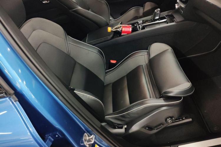 Used Volvo XC60 New Energy 2021 T8 E-Drive Hybrid Smart & Dynamic Edition