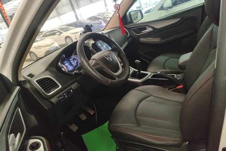 Used Baojun 560 2016 1.5T Manual Comfort Edition
