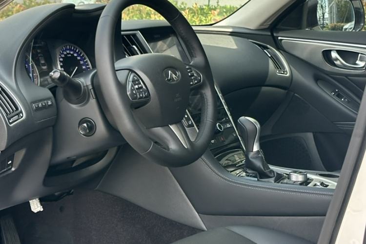 Used Infiniti Q50 2014 3.7L Comfort Edition