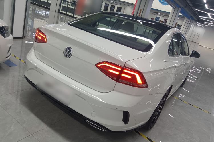 Used Volkswagen Lamando 2018 280TSI DSG Luxury Edition
