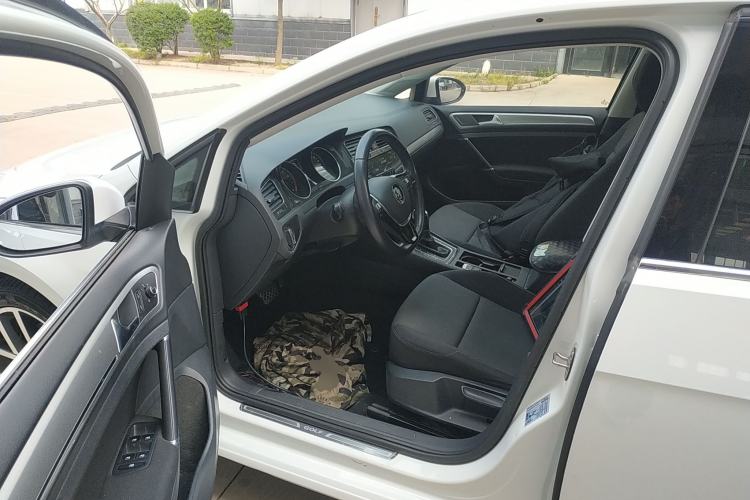 Used Volkswagen Golf 2020 200TSI DSG Comfortable and Ambitious Edition Driver Seat