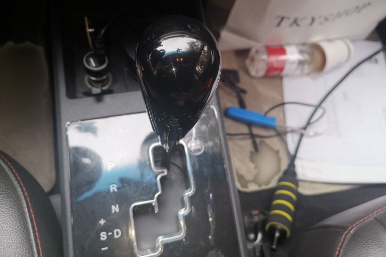 Used JAC Refine S2 2016 1.5L CVT Luxury Smart Version Two-Tone Edition