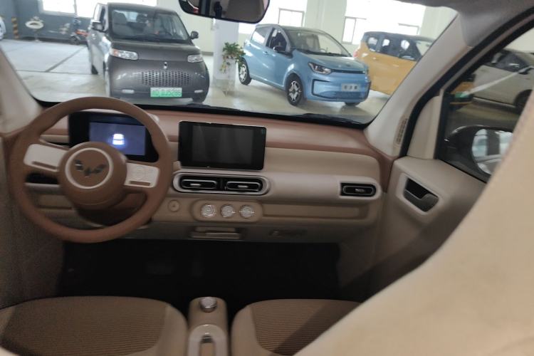 Used Wuling Hongguang MINIEV 2024 3rd Generation 215km Youth Edition Center Console