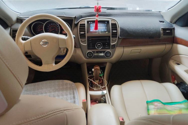 Used Nissan Sylphy 2012 Classic 1.6XE Automatic Comfort Edition Center Console