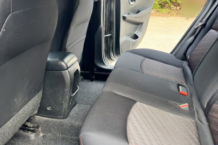 Used Nissan Lannia 2020 1.6L CVT Cool Edition Interior 2