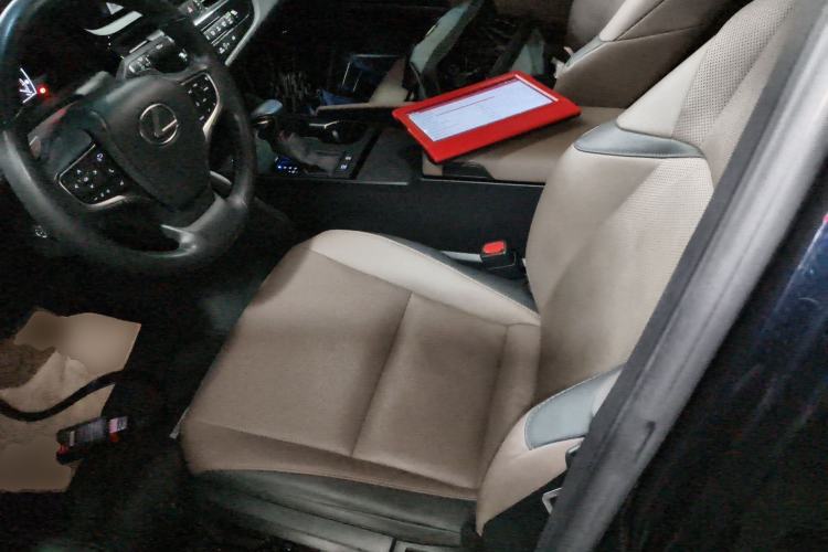 Used Lexus ES 2022 200 Excellence Edition
