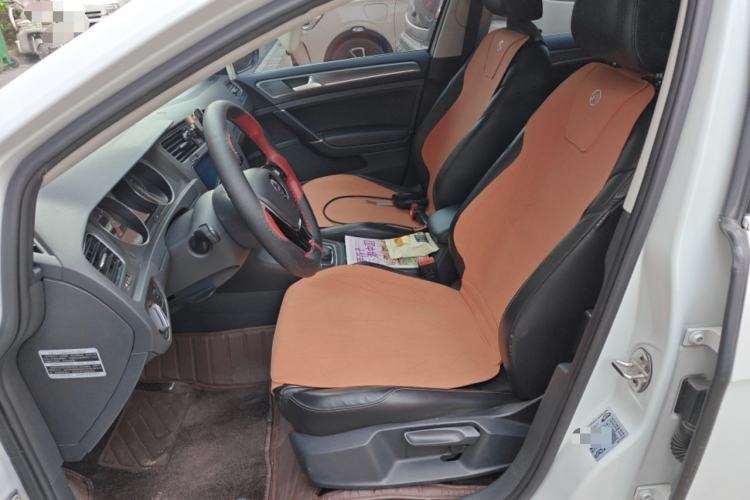 Used Volkswagen Golf 2016 230TSI Automatic Luxury Version Left Front Seat