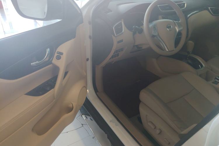 Used Nissan X-Trail 2014 2.5L CVT Luxury Edition 4WD Driver Seat