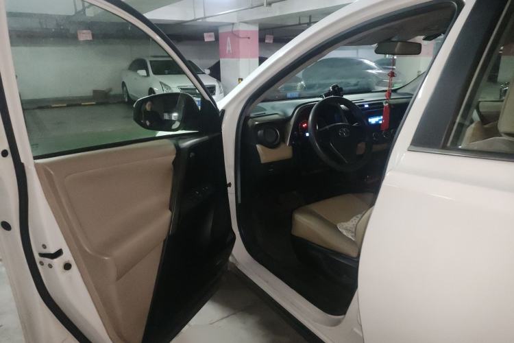 Used Toyota RAV4 2013 2.0L CVT Two-Wheel Drive Urban Edition