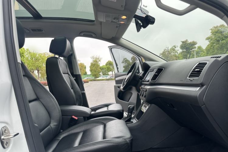 Used Volkswagen Sharan 2016 280TSI Enjoyment Model 7-Seater Right Front Seat