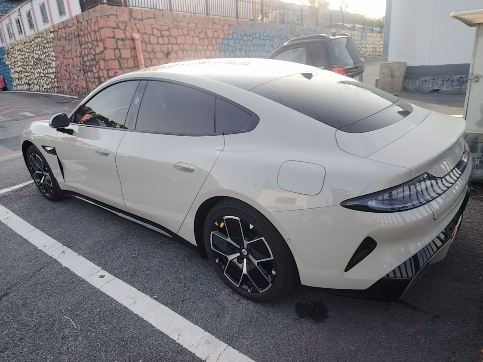 Xiaomi Auto SU7 2024 Rear-Drive Long-Range Intelligent Driving Version — снимка 4