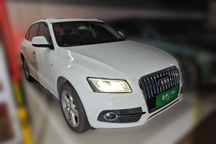 Used Audi Q5 2017 40 TFSI Ambition Edition Front Right 45 Deg