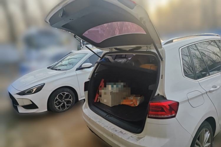 Used Volkswagen Golf Sportsvan 2018 230TSI Automatic Luxury Model Trunk